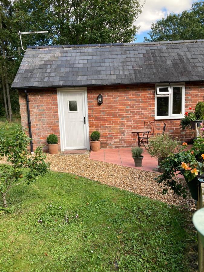 Hunters Moon B&B Tidworth Exterior photo