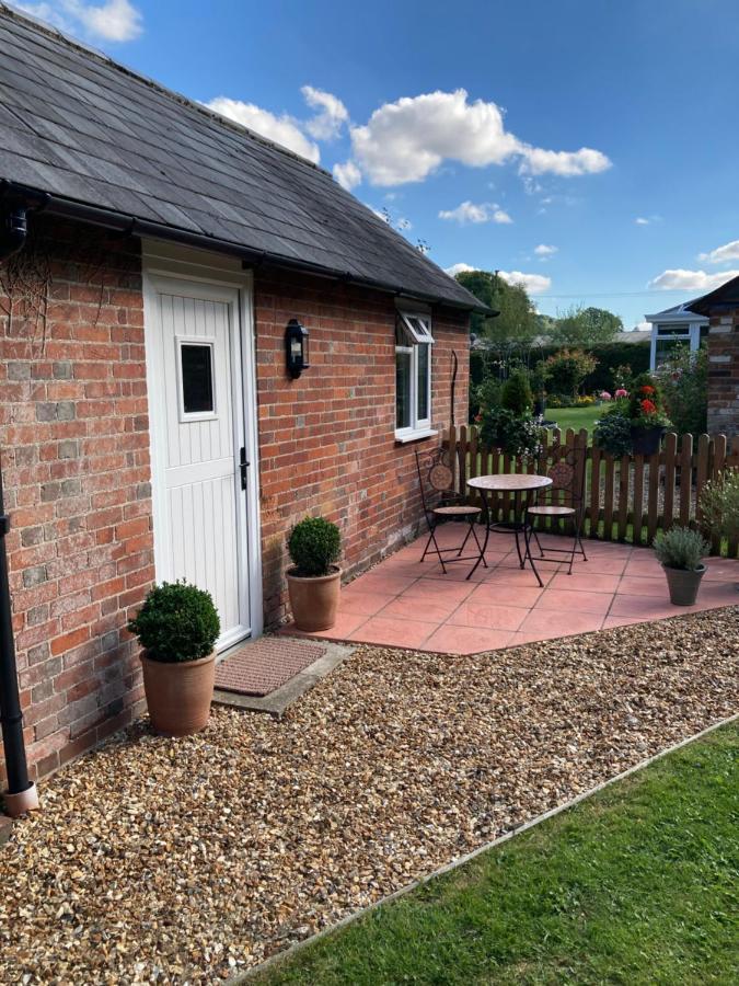 Hunters Moon B&B Tidworth Exterior photo