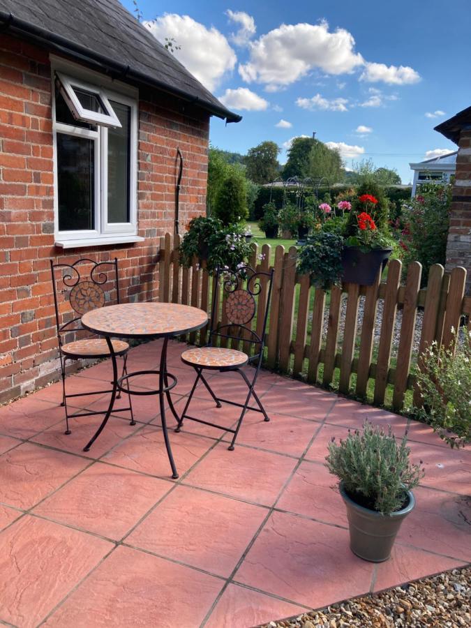 Hunters Moon B&B Tidworth Exterior photo