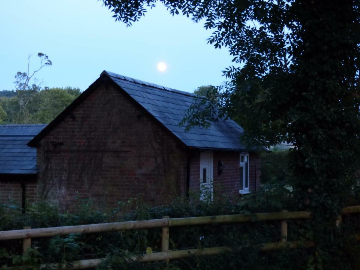 Hunters Moon B&B Tidworth Exterior photo